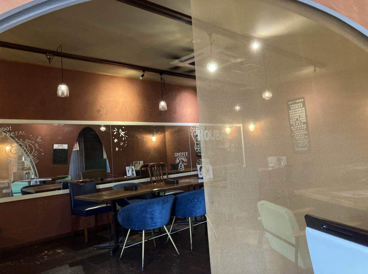 HOUBALの店内