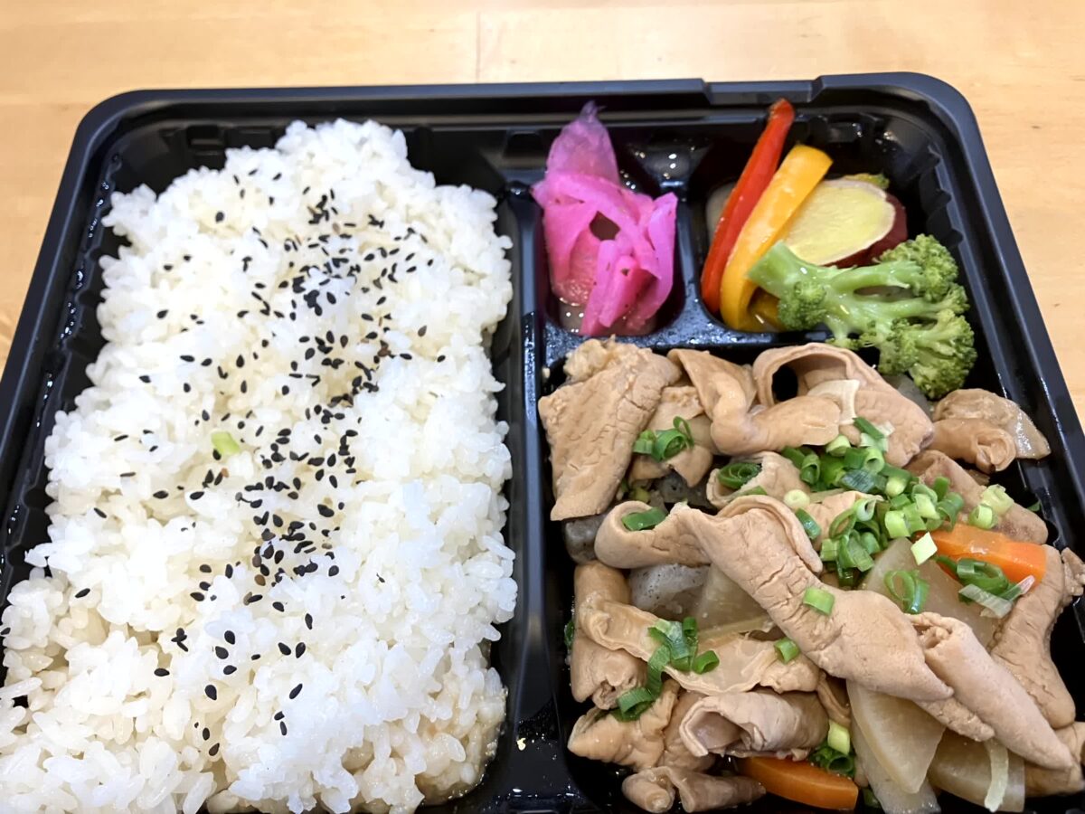 かおりちゃん家のもつ煮弁当（大）